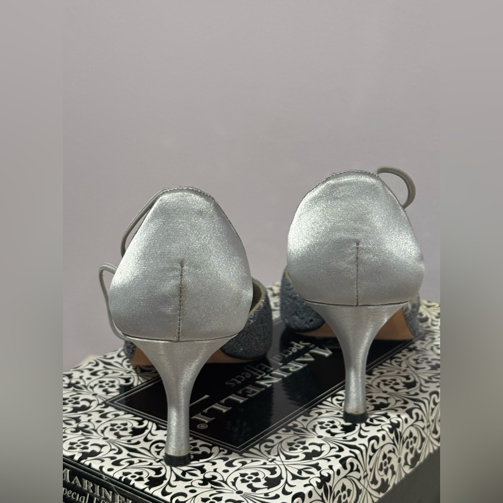 A. Marinelli size 7.5 silver sparkly heels in great condition! - Picture 10 of 10